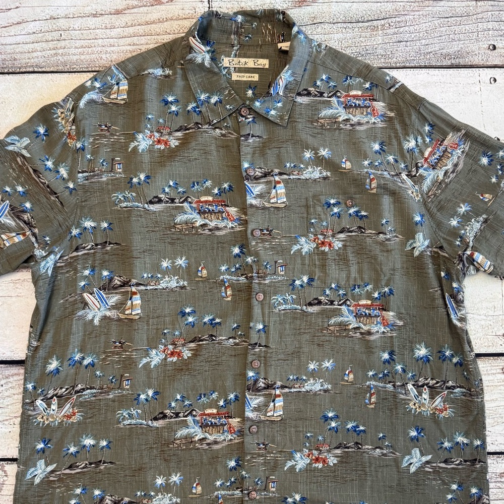 Batik Bay Hawaiian‎ Shirt XL Tropical Island Print Rayon Aloha Button Up